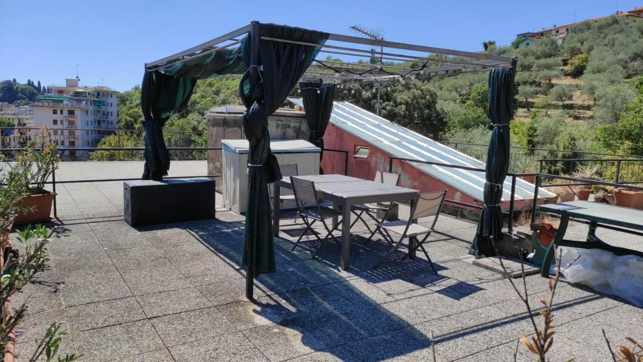 073 - Casa Rapallo con Attico privato, 10 minuti Mare Spiaggie a piedi Esterno foto