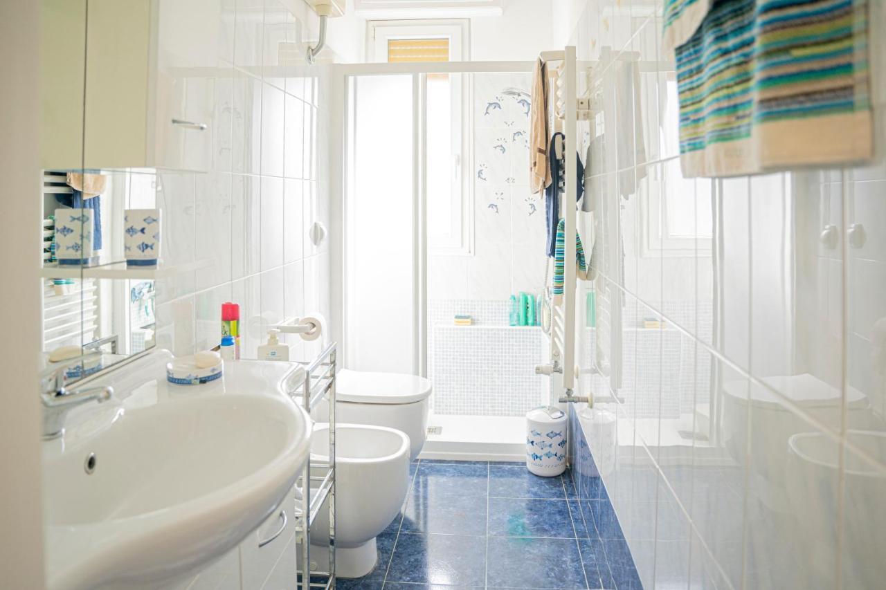 073 - Casa Rapallo con Attico privato, 10 minuti Mare Spiaggie a piedi Esterno foto